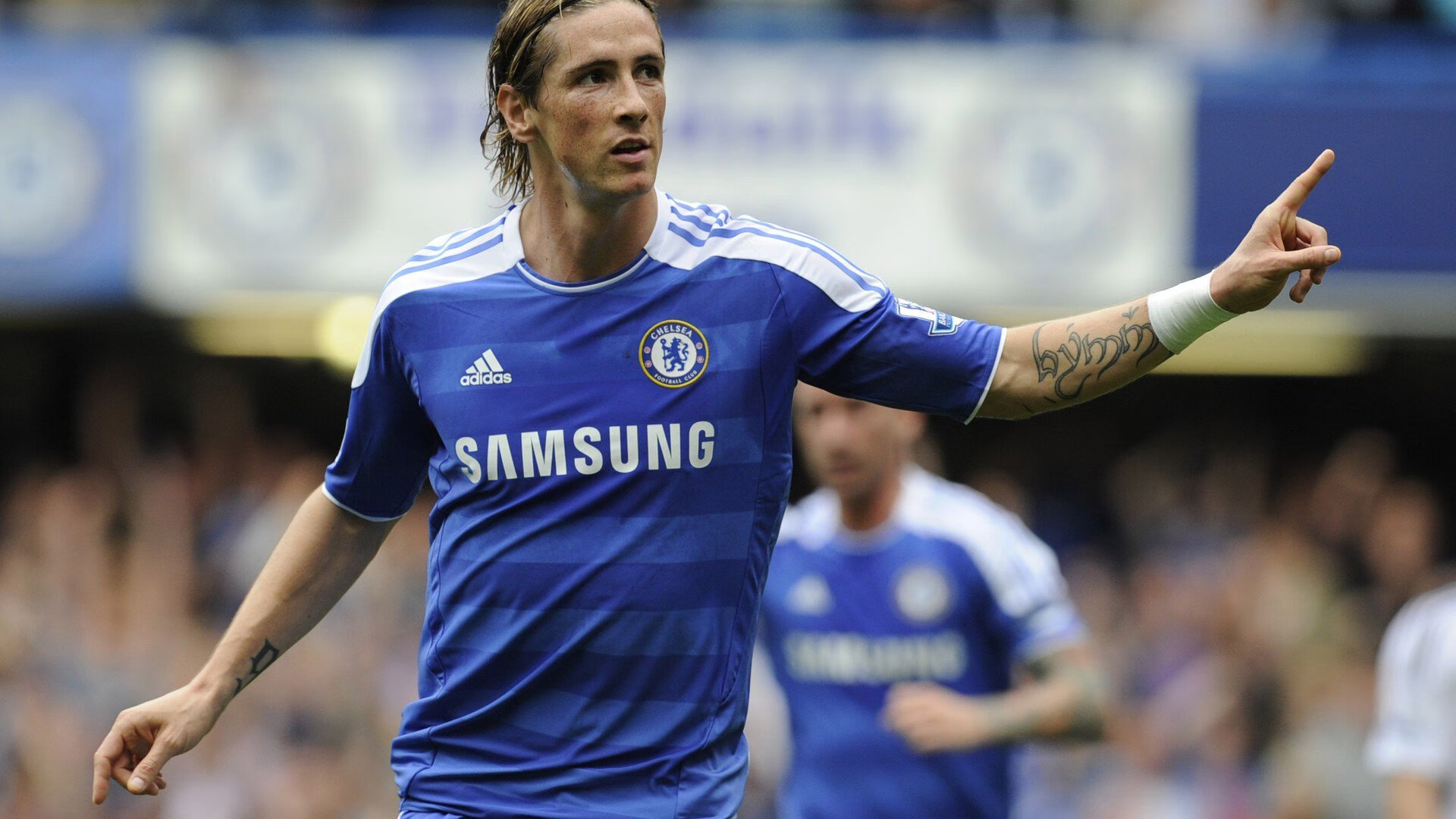 米兰体育-勇士队力争三连冠，目标坚定，勇士三冠是哪三年